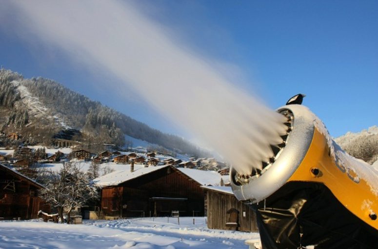 Quel est le volume d'eau utilisé pour produire la neige de culture d'un hiver en France ?