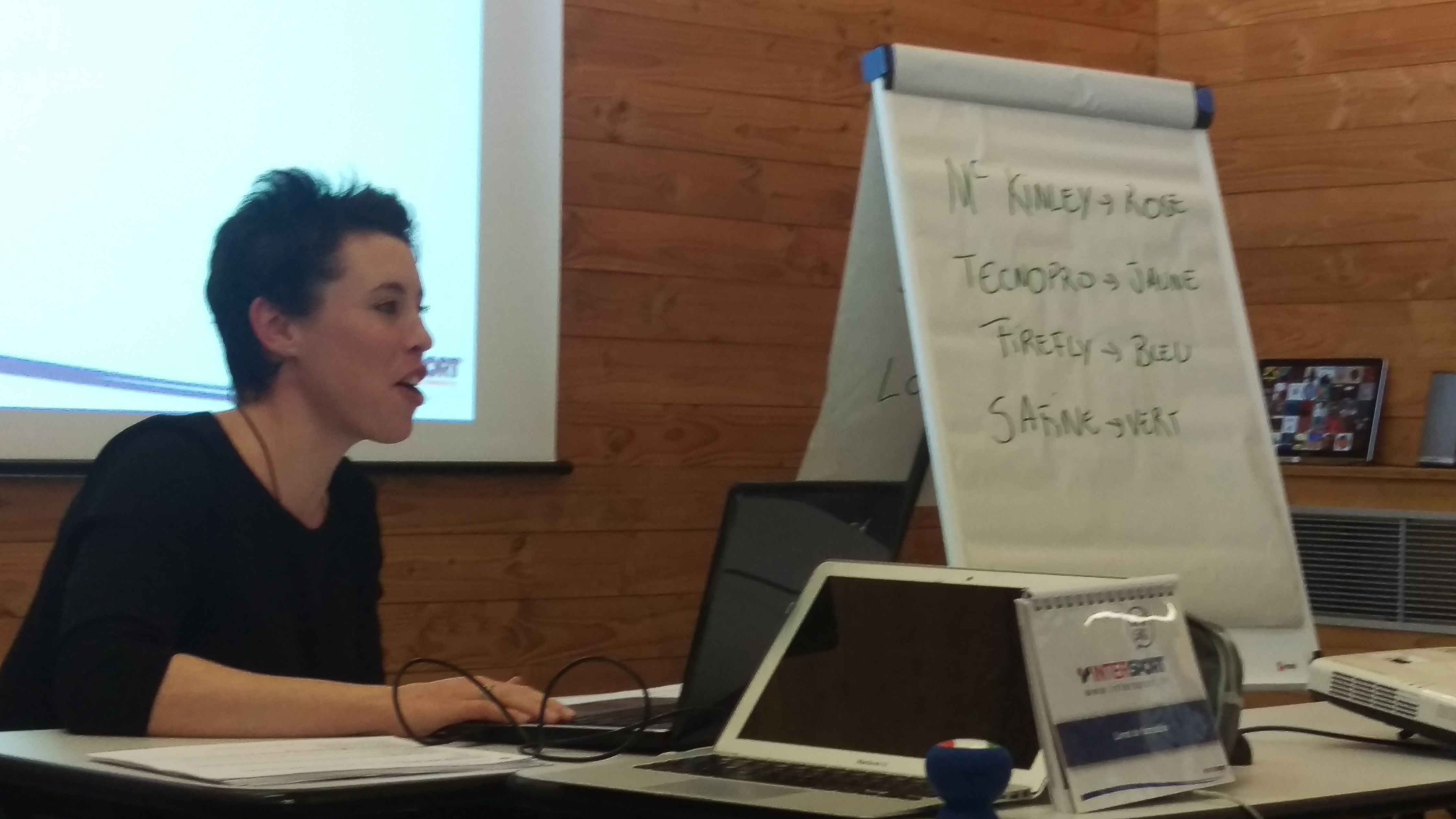 Formation INTERSPORT aux 2 Alpes - Crédit : Agence SWiTCH Formation INTERSPORT aux 2 Alpes - Crédit : Agence SWiTCH