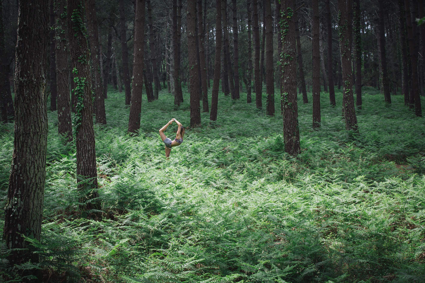 Carolines Beliard entrain de faire du yoga dans les Landes (©Vanessa Andrieux) Carolines Beliard entrain de faire du yoga dans les Landes (©Vanessa Andrieux)