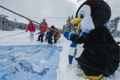 Les pistes ludiques et scénarisées fleurissent pour le plus grand bonheur des familles. Ici la piste des Inuits à Méribel
